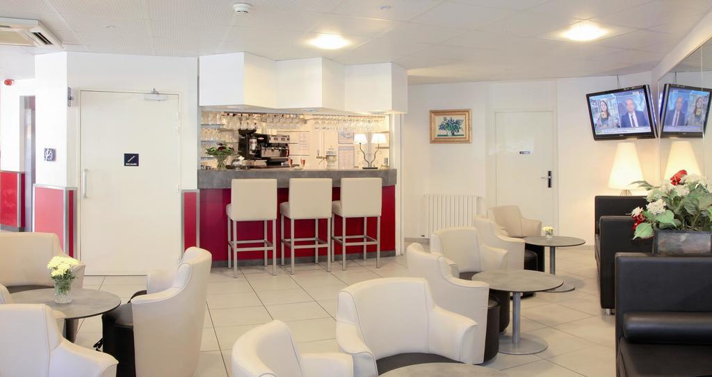 Hotel Notre Dame De France